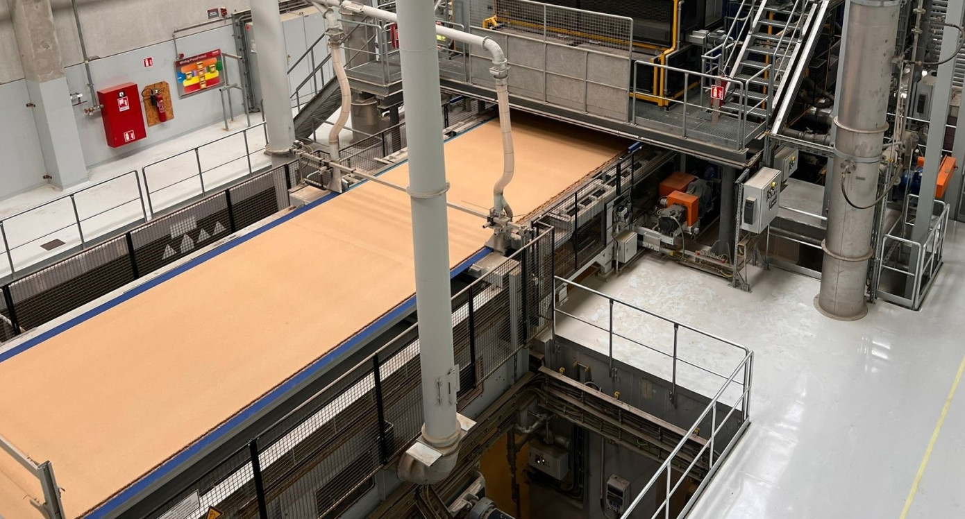 Kronospan Luxembourg starts production of particleboard using 100% recycled wood