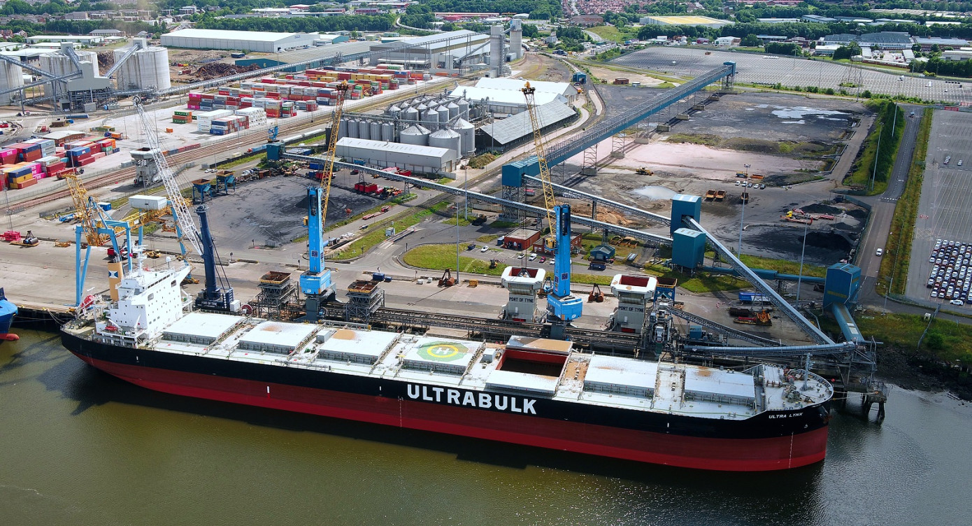 Drax and Port of Tyne sign new four-year agreement