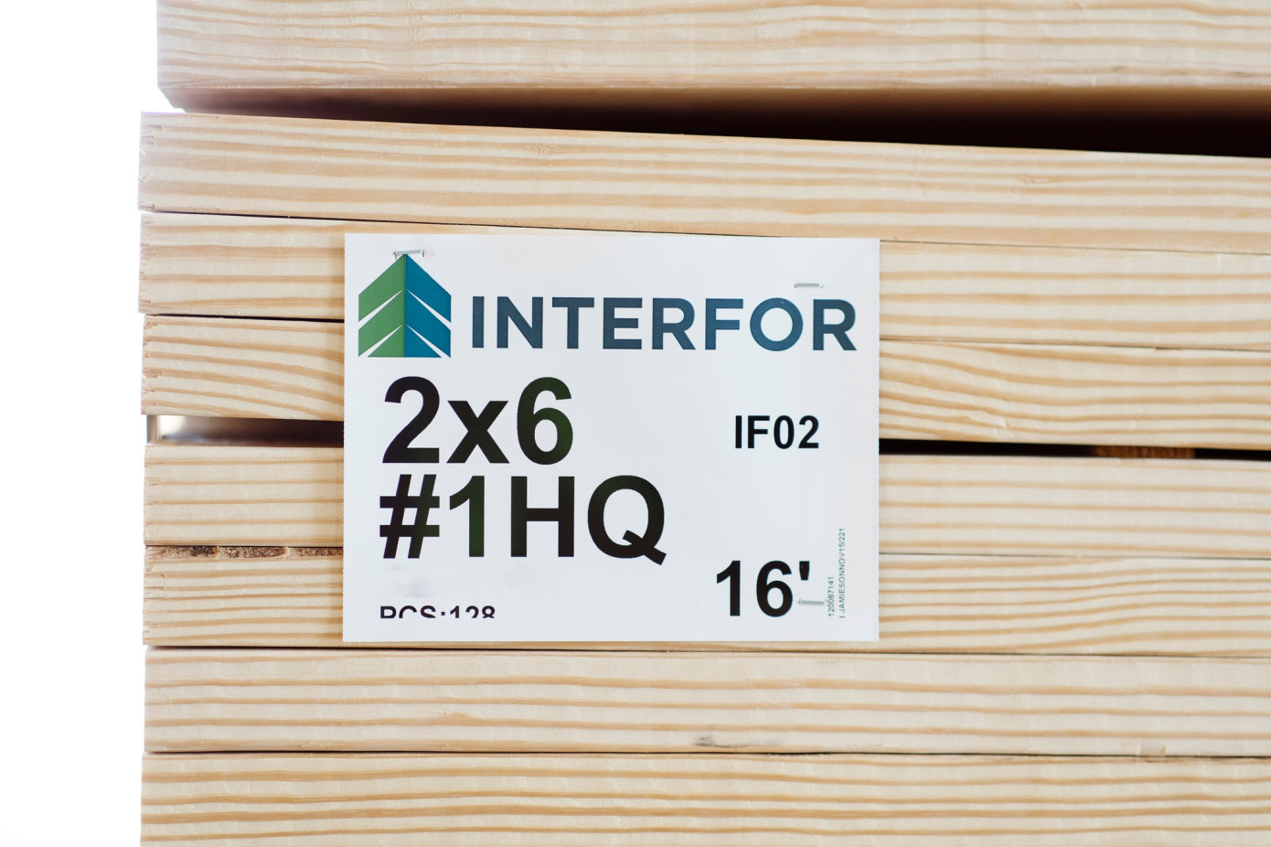 В 1 кв. 2024 г. продажи Interfor снизились на 2%