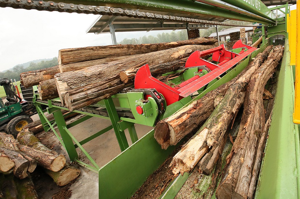 Pezzolato to delivery new equipment for firewood processing in Italy