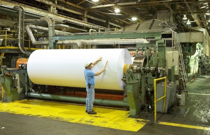 U.S. printing-writing paper shipments increased by 1% in March