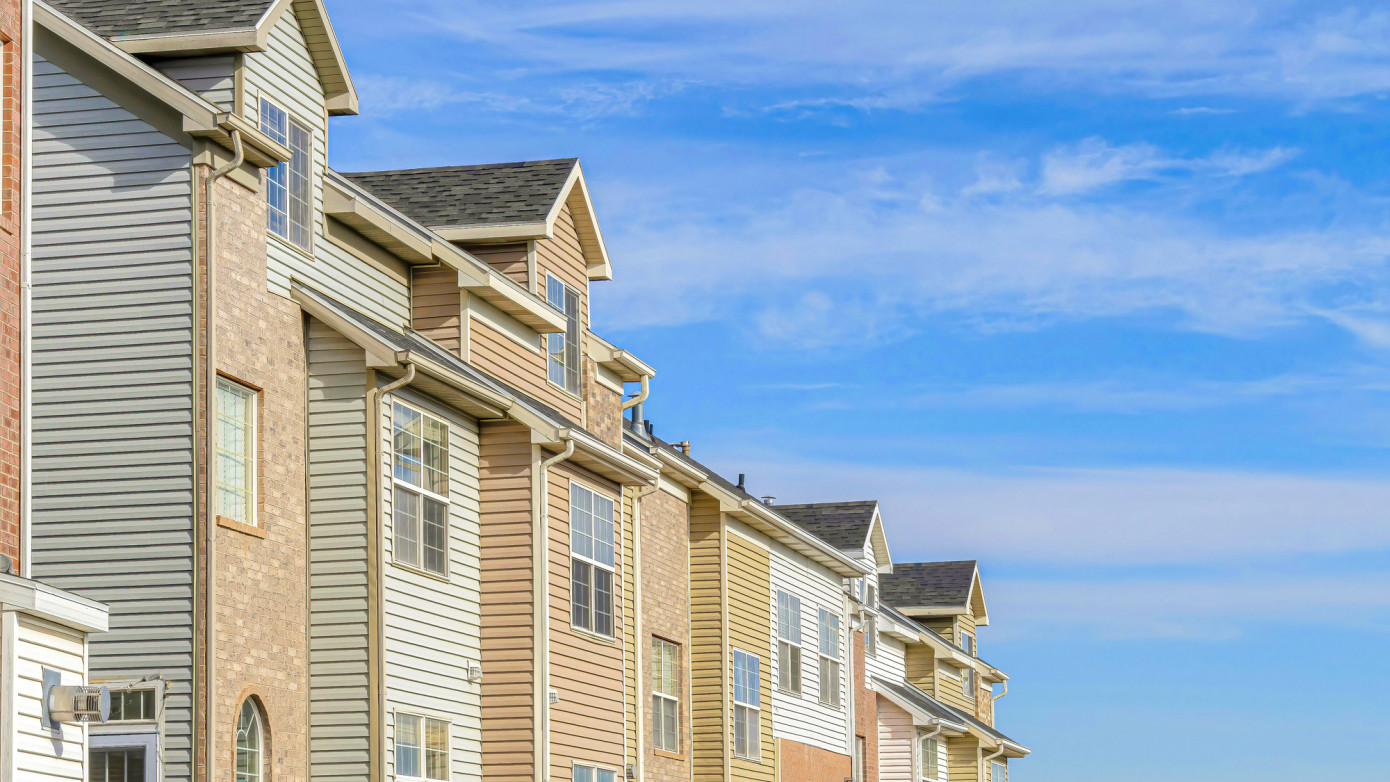 30-year mortgage rate averages 6.91%, marking a six-month high