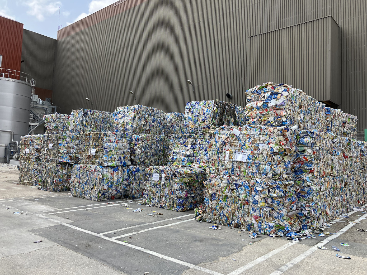 Essity inaugurates the world’s first line recycling food packaging