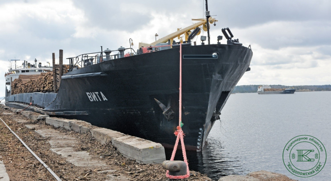 На Кондопожский ЦБК началась поставка древесины водным путем