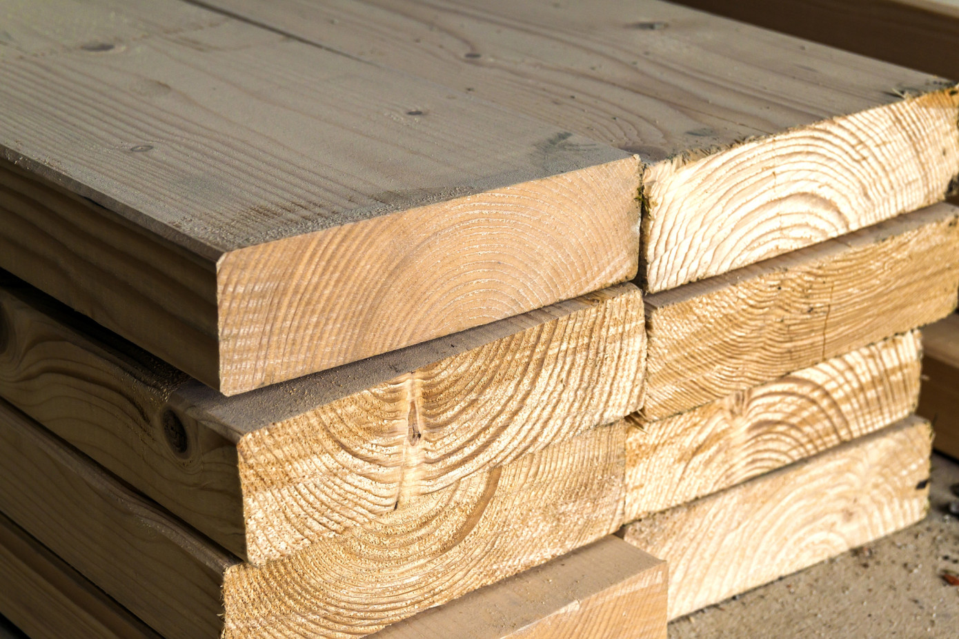 U.S. Producer Price Index for softwood lumber rises by 2.9% in August, reversing July"s decline