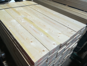 47 mm x 150 mm x 5700 mm KD R/S Heat Treated European spruce Lumber