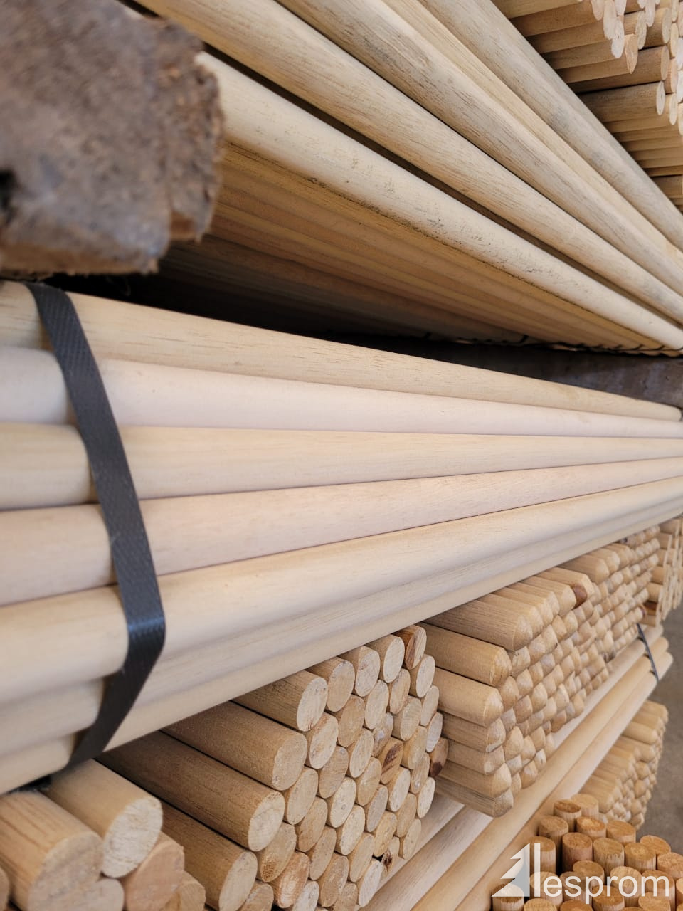 Virola Wooden Broom Handle 23 mm x 1500 mm