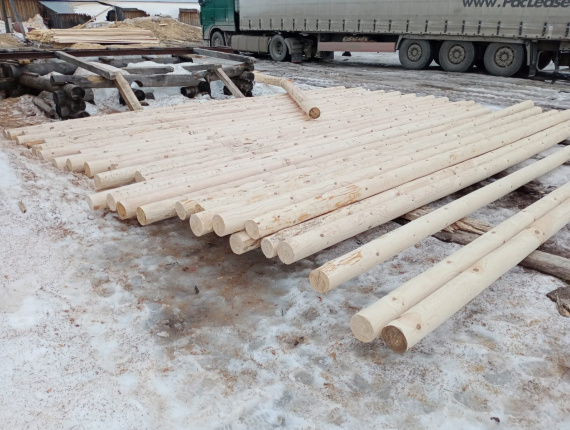 Spruce-Pine (S-P) Rounded beam 200 mm x 4 m